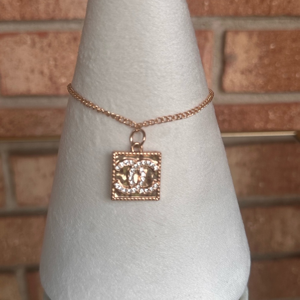Rose gold-toned chain bracelet, CC square charm adorned with crystal accents
